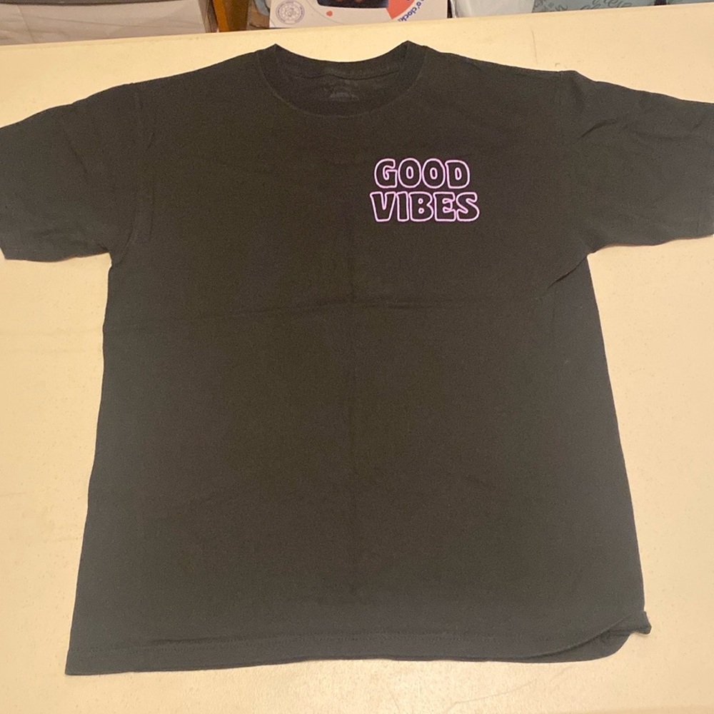Black Graphic T-Shirt with 'Good Vibes' Print
